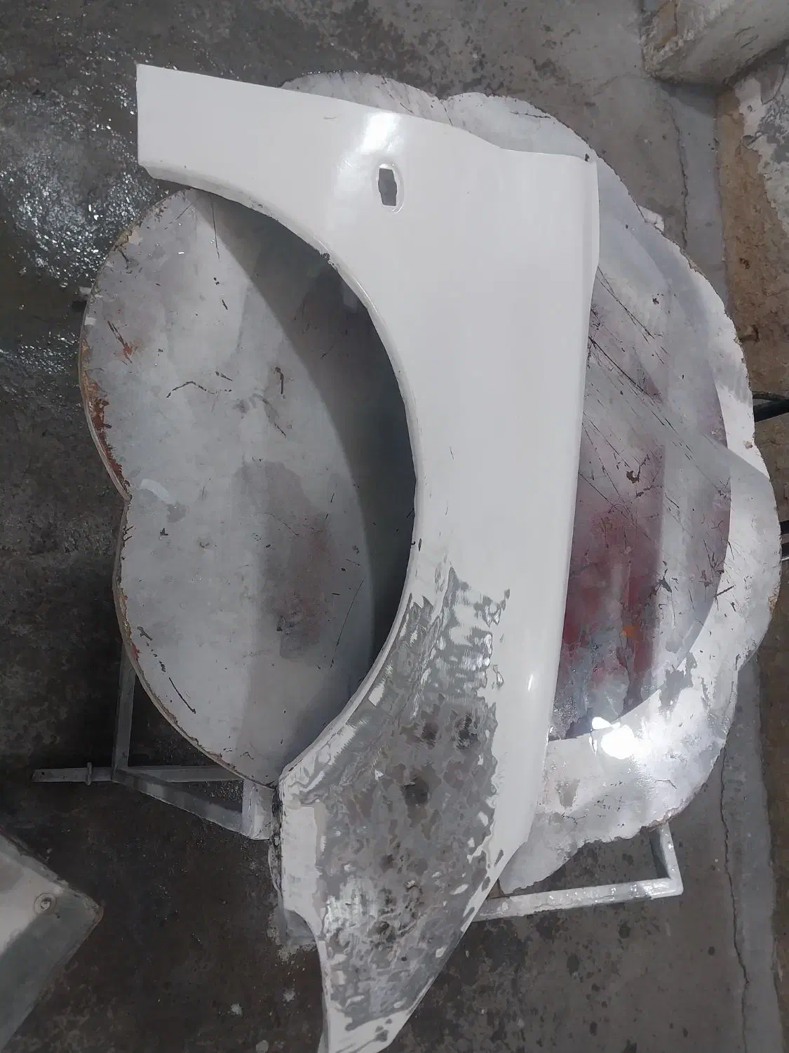 گلگیر سمت شاگرد جلو|قطعات یدکی و لوازم جانبی|تبریز, |دیوار