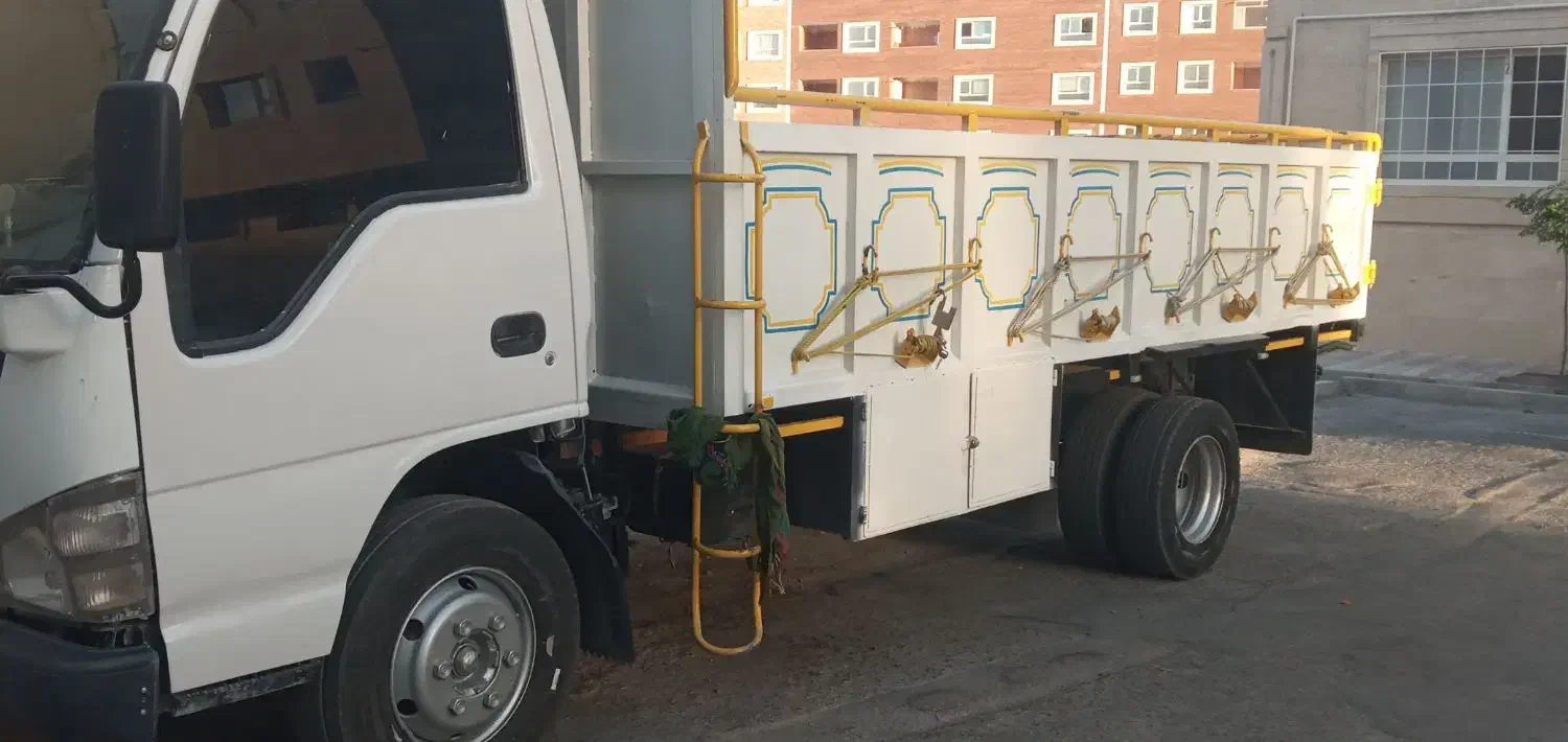 حمل بار با خاور ایسوزو ۶ تن اتاق فلز بزرگ|خدمات حمل و نقل|بیرجند, |دیوار