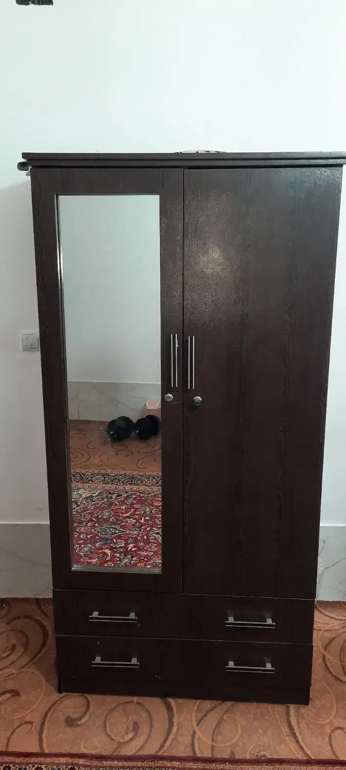 فروش کمد لباسی، طبقه بندی شده و با اینه در حد نو|جاکفشی، کمد، دراور|شیراز, قلات|دیوار