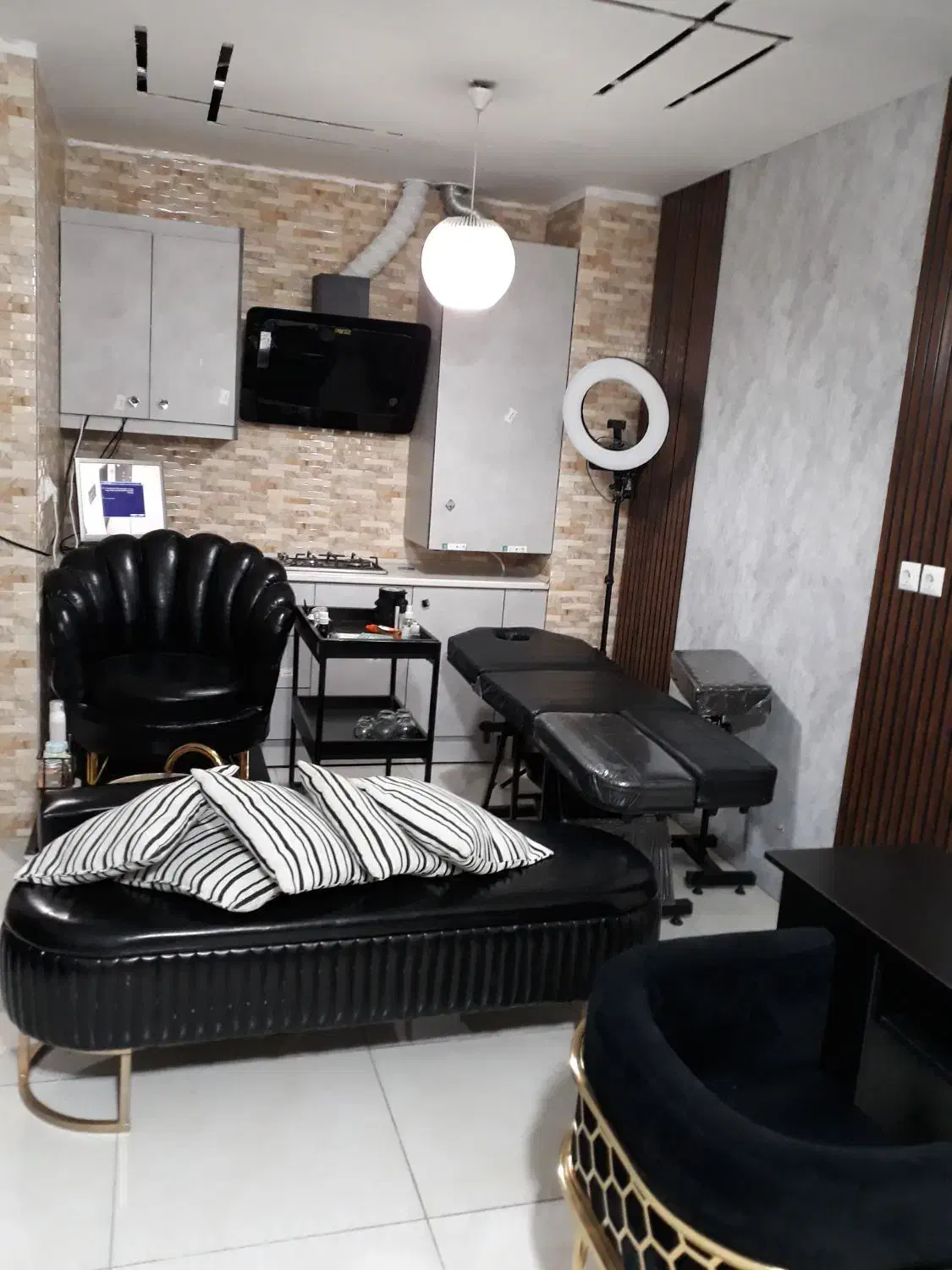 فروش تجهیزات کامل سالن زیبایی|آرایشگاه و سالن‌های زیبایی|شیراز, عفیف‌آباد|دیوار