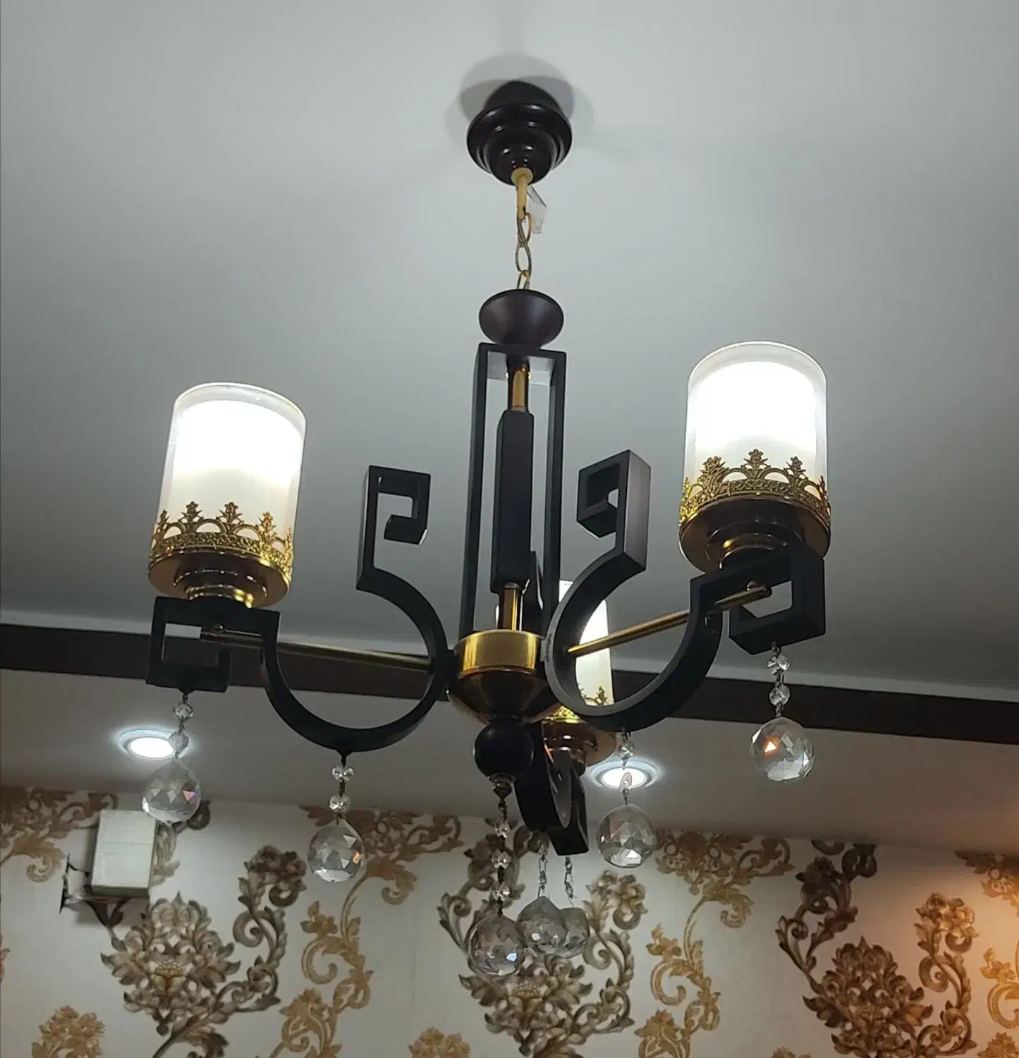 لوستر|لوستر و چراغ آویز|شیراز, انجیر|دیوار