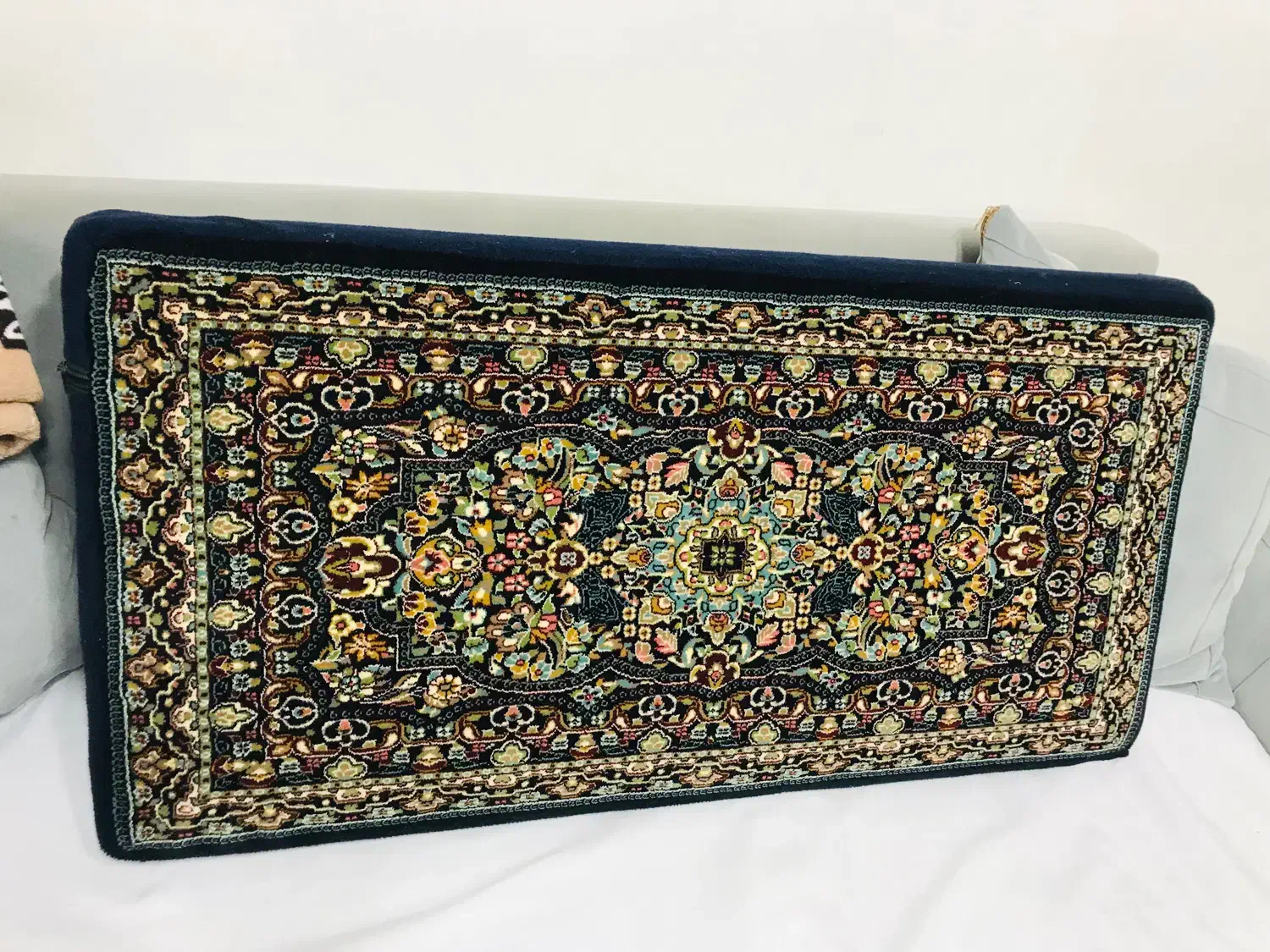 پشتی فرشی|پشتی|بروجرد, |دیوار