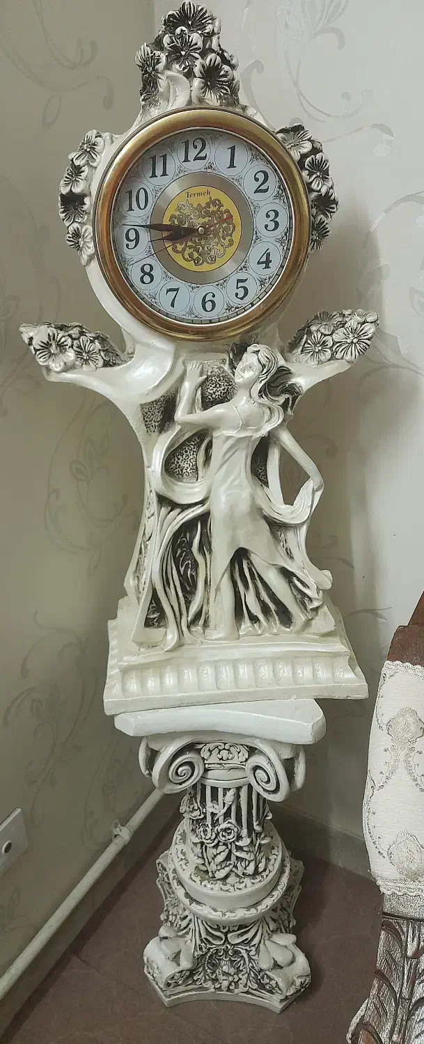 ساعت و گلدان ست|ساعت دیواری و تزئینی|تهران, میدان میوه و ترهبار مرکزی|دیوار