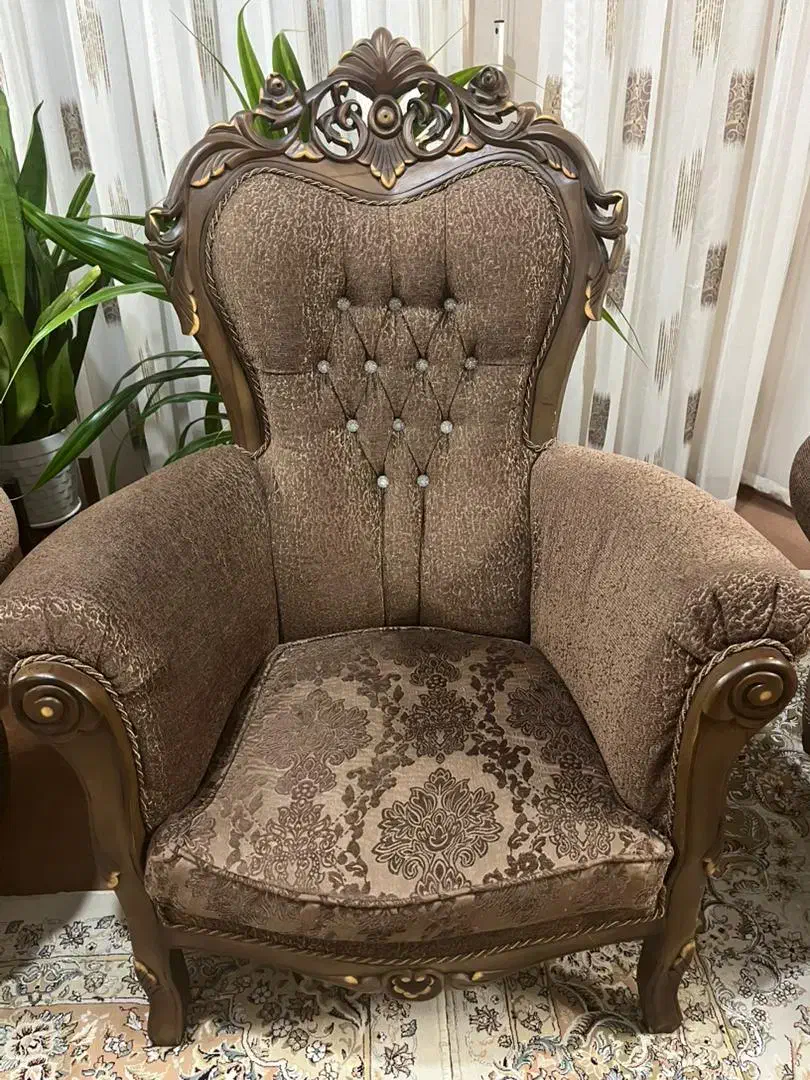 مبل سلطنتی ۹نفره|مبلمان خانگی و میز عسلی|اصفهان, خرم|دیوار