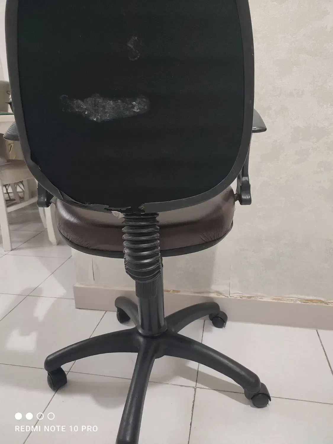 میزو صندلی|میز تحریر و کامپیوتر|رشت, دروازه لاکان|دیوار