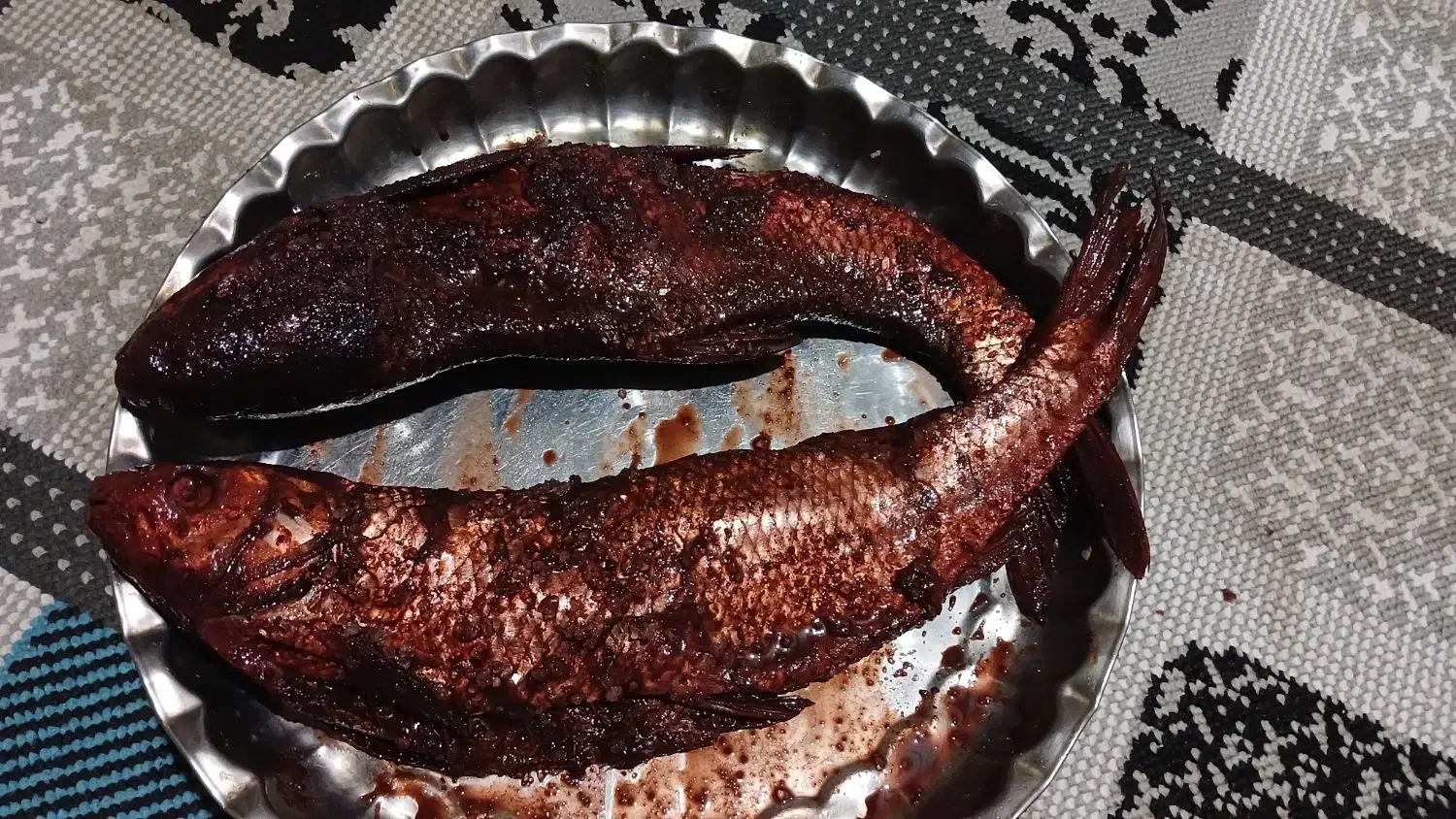 دو عدد ماهی شور|ماهی|حویق, |دیوار