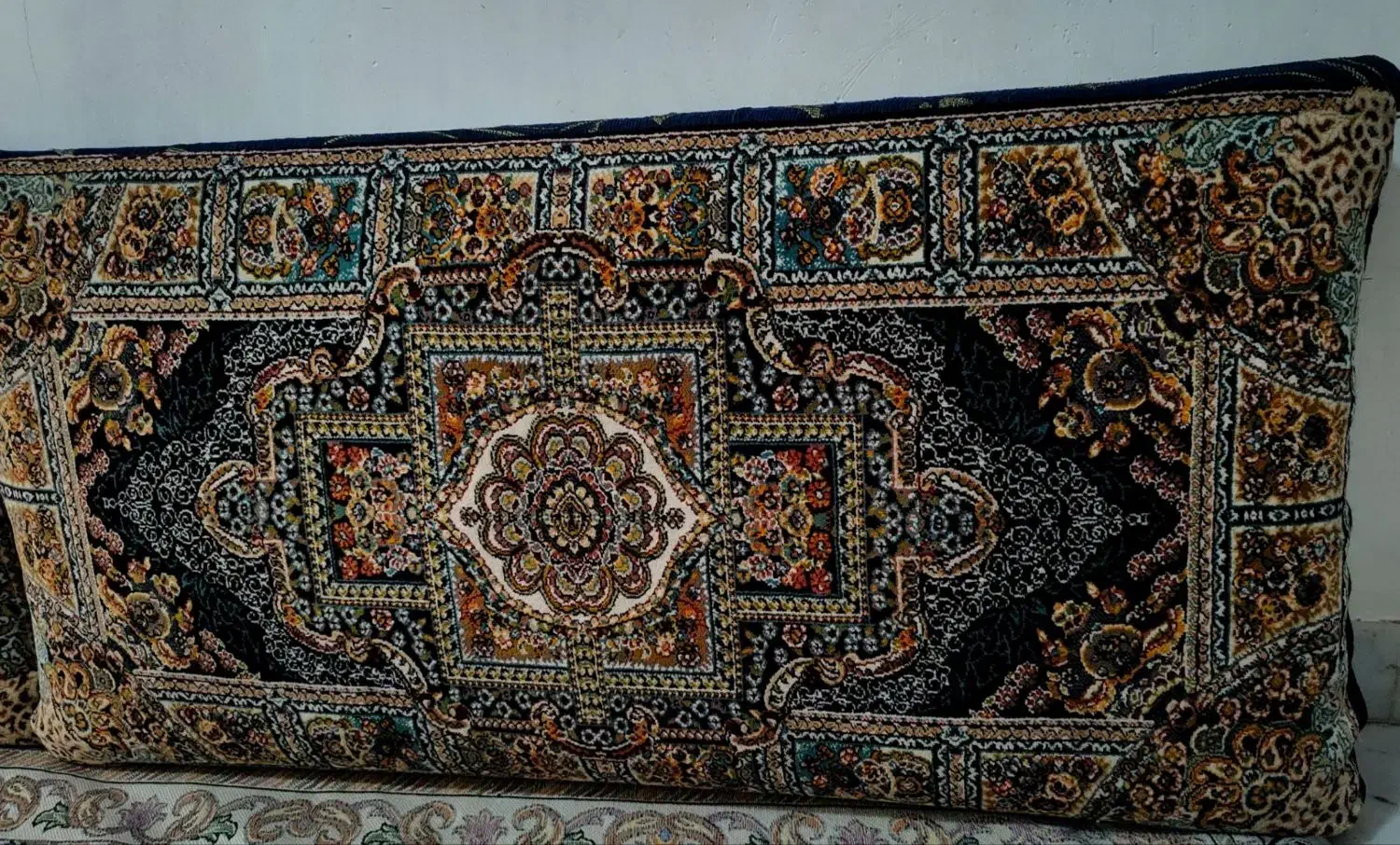 پشتی|پشتی|نیشابور, شهرک رسولی|دیوار