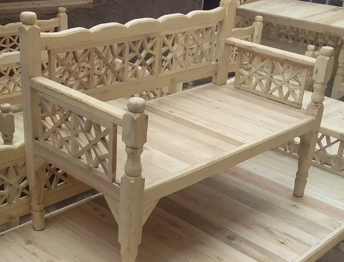 مبل سه نفره چوبی(تولیدی)|مبلمان خانگی و میز عسلی|یزد, |دیوار