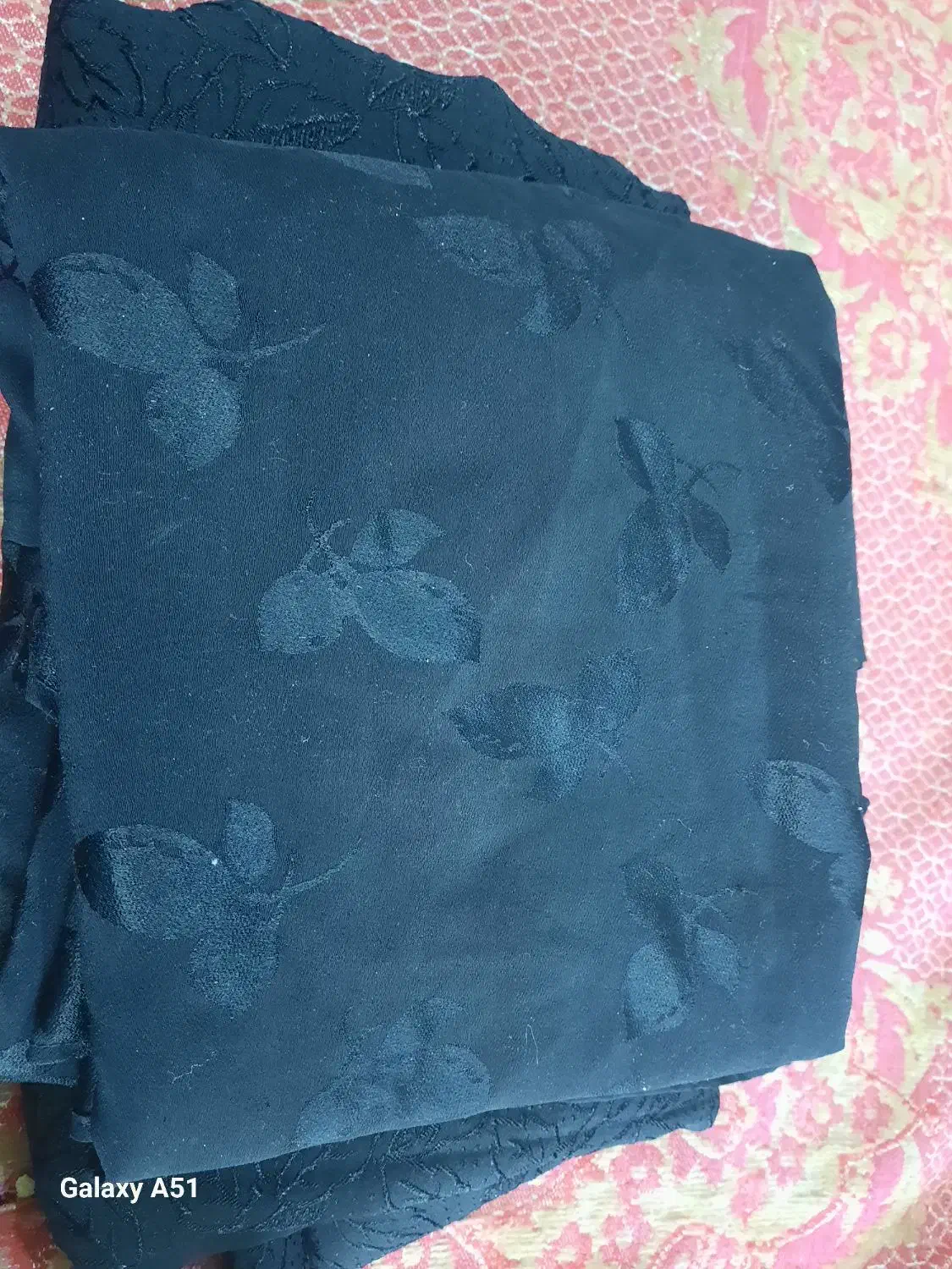 چادرمشکی|لباس|بروجرد, |دیوار