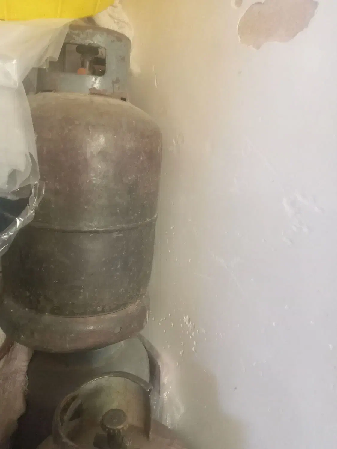 کپسول|اجاق گاز و لوازم برقی پخت‌وپز|نیشابور, ده حلاج|دیوار