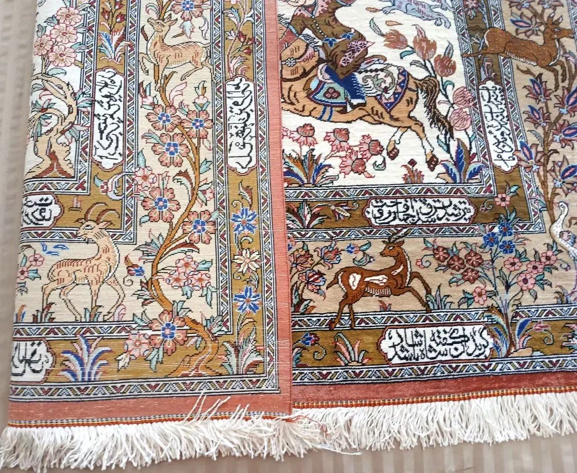 قالیچه دستباف تمام ابریشم نقش شکارگاه نو|فرش|تهران, امانیه|دیوار