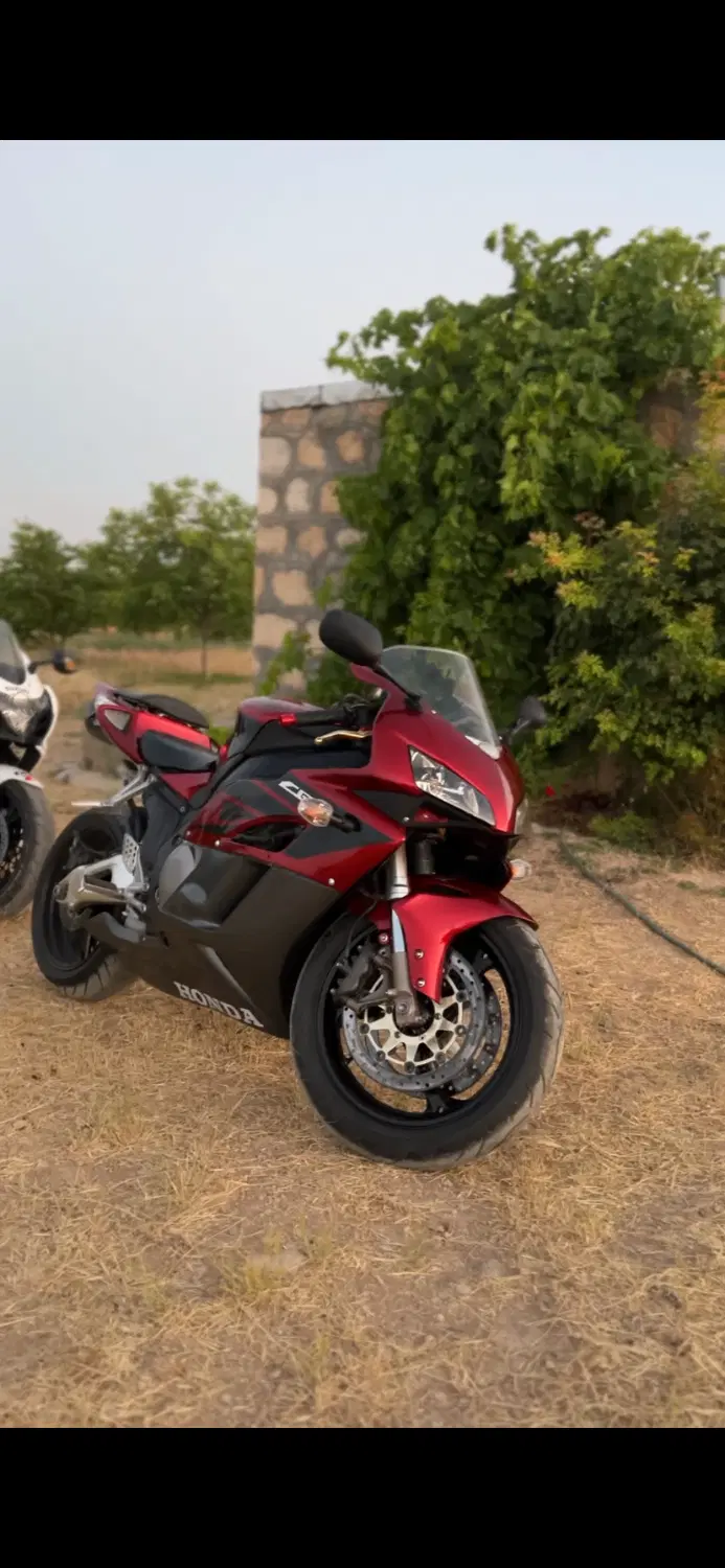 Cbr 1000 2006|موتورسیکلت|بوکان, |دیوار