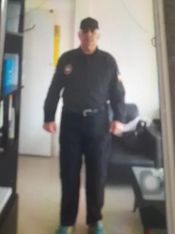 نگهبانی از مکان های مختلف|استخدام سرایداری و نظافت|کاشان, معلم|دیوار