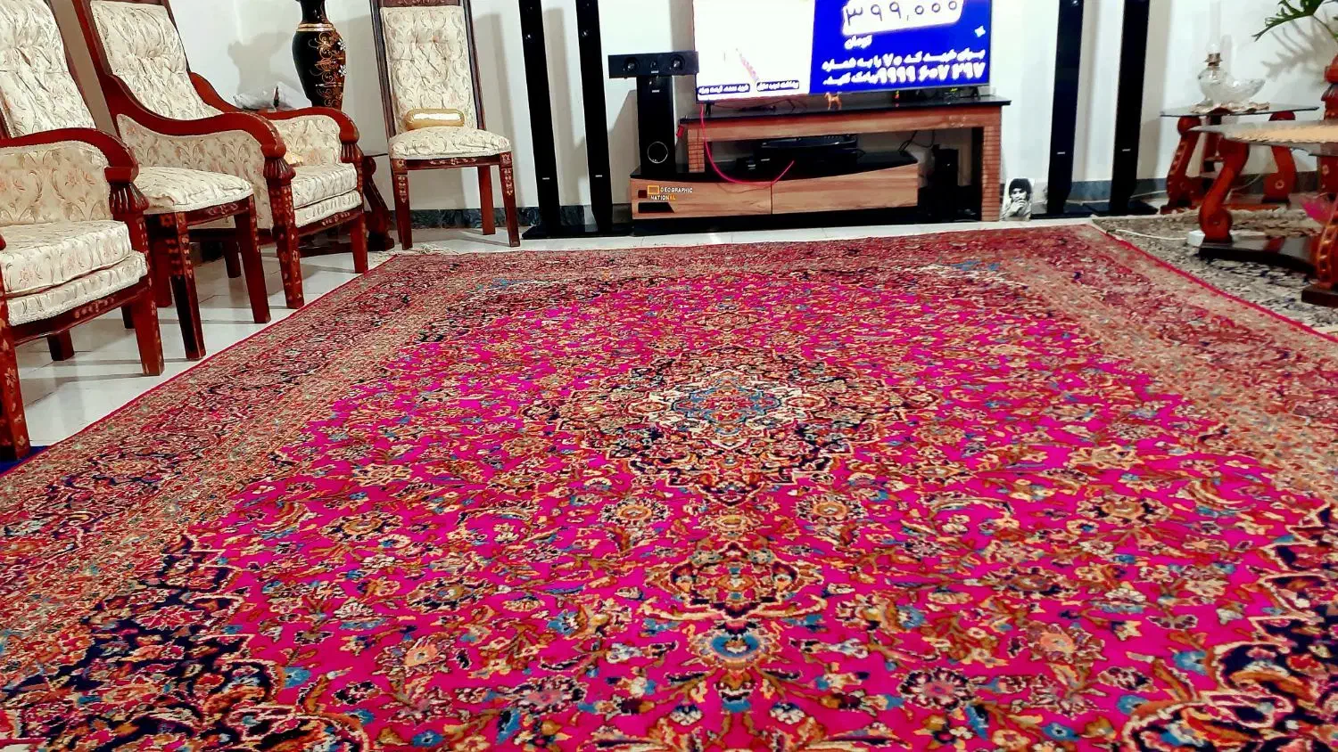فرش دست باف ۱۴متری بسیار سلامت وآب ندیده قدیمی|فرش|نهاوند, |دیوار