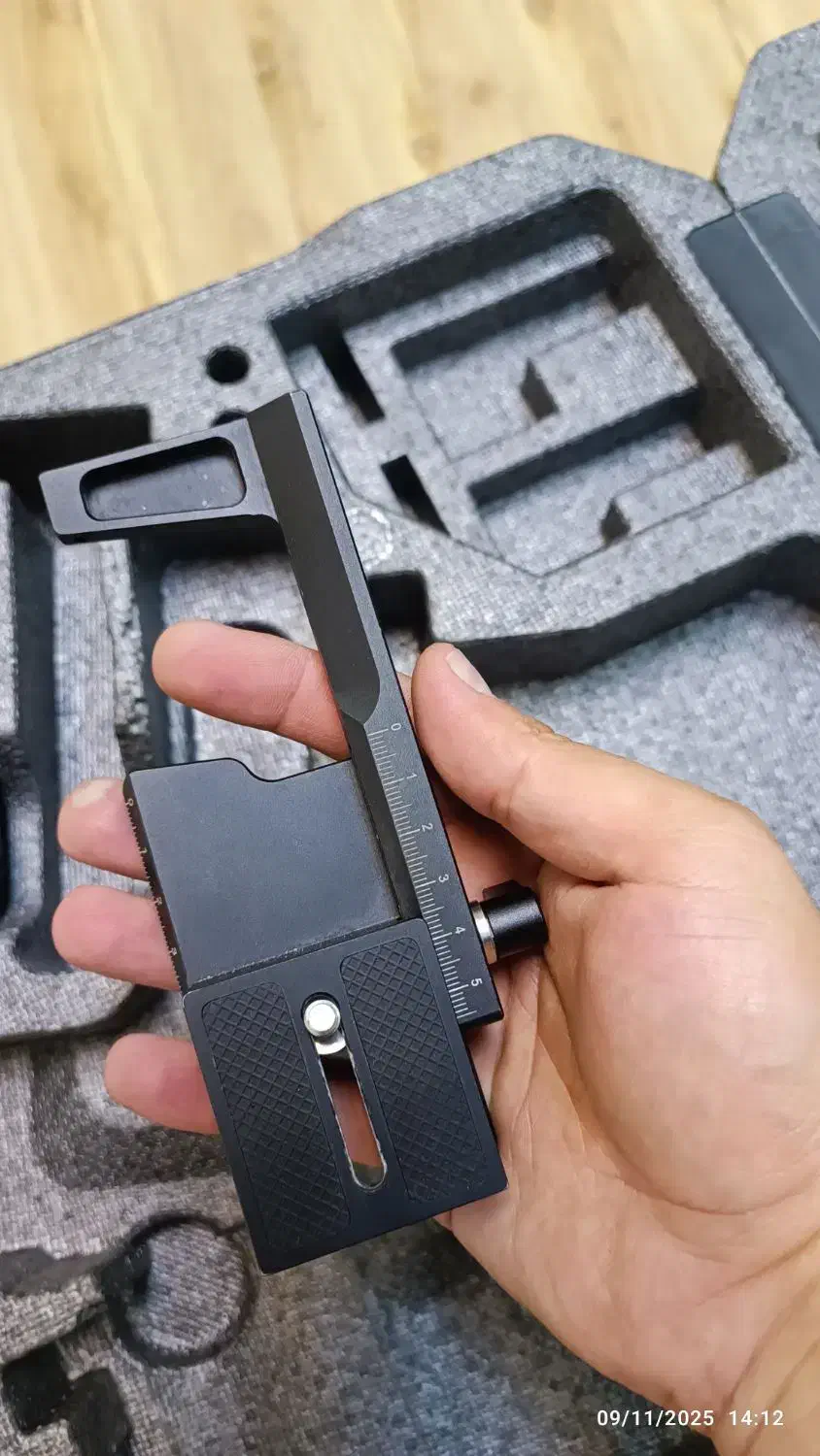 لرزشگیر ژیون کرین ۳ لب|دوربین عکاسی و فیلم‌برداری|تبریز, |دیوار