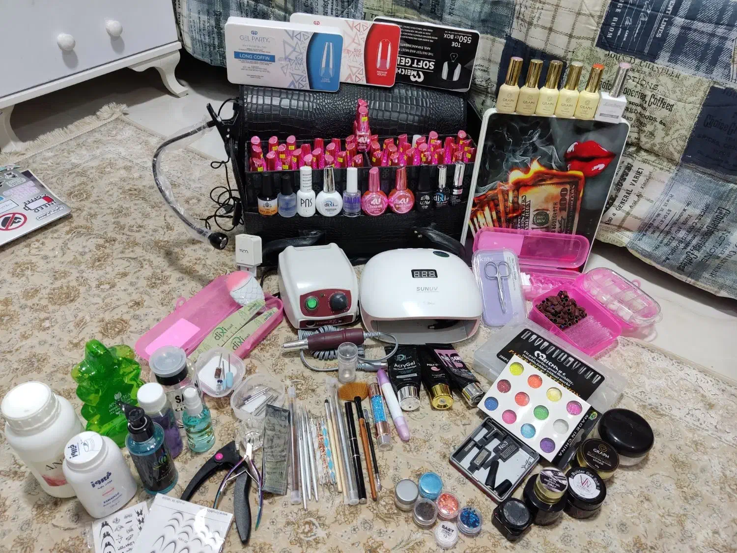 لوازم کاشت ناخن|خدمات آرایشگری و زیبایی|چالوس, |دیوار