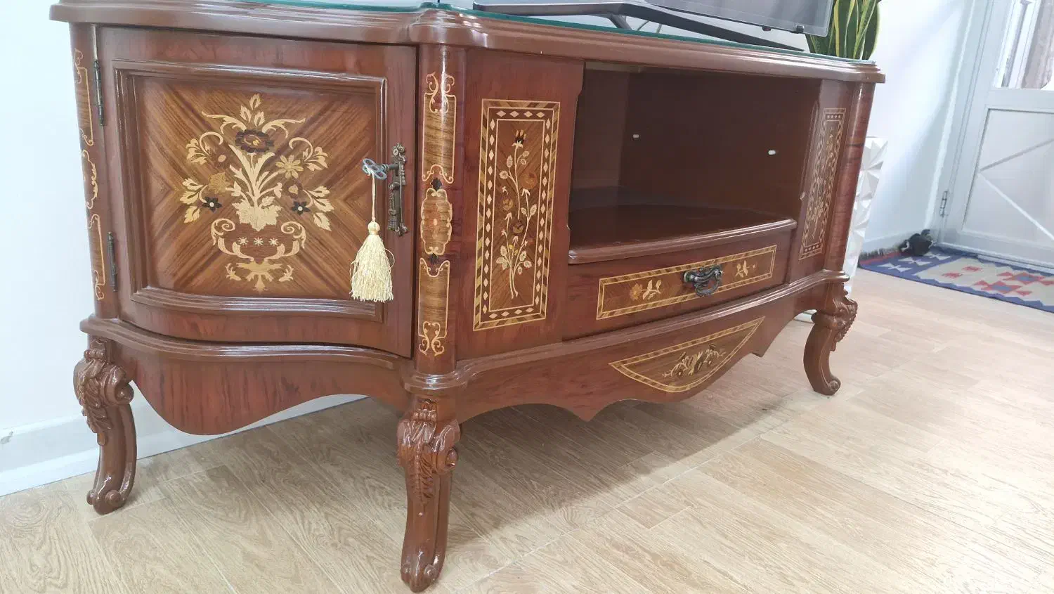 ست میز تلویزیون و آینه کنسول|بوفه، ویترین، کنسول|شهرکرد, |دیوار