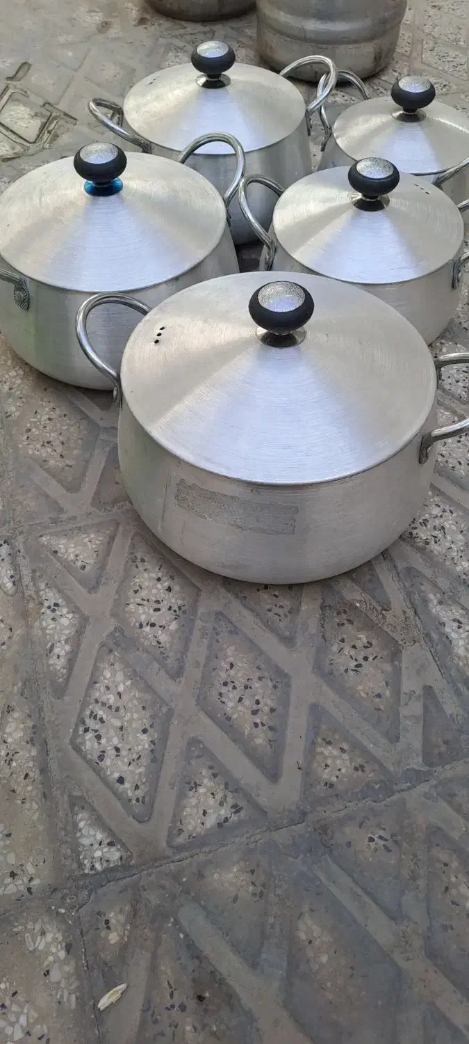 مقداری وسایل خونه درحد نو و نو|ظروف پختوپز|بروجرد, |دیوار