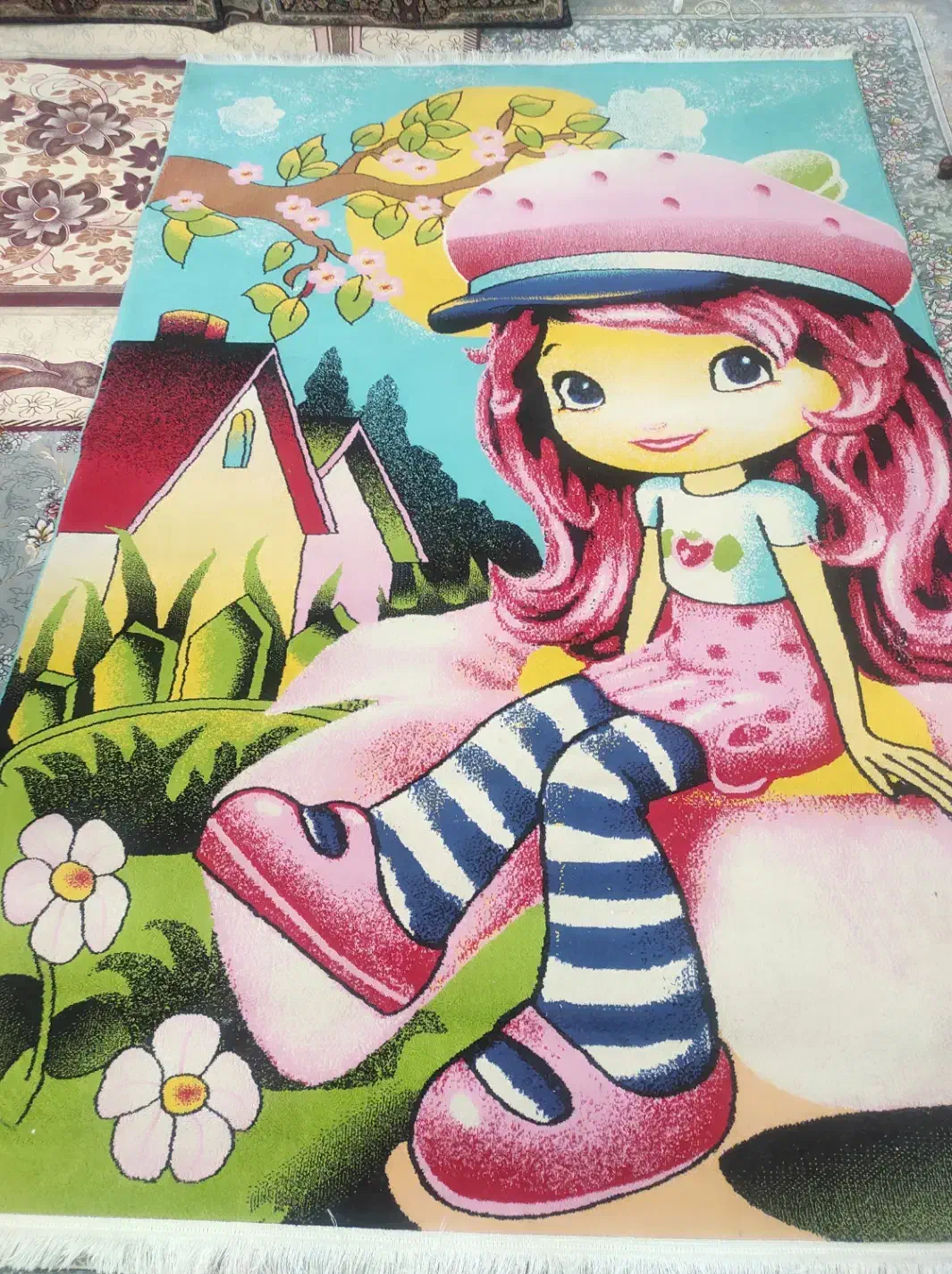 فرش طرح کودک،دخترانه،دخترتوت فرنگی|فرش|قائن, |دیوار