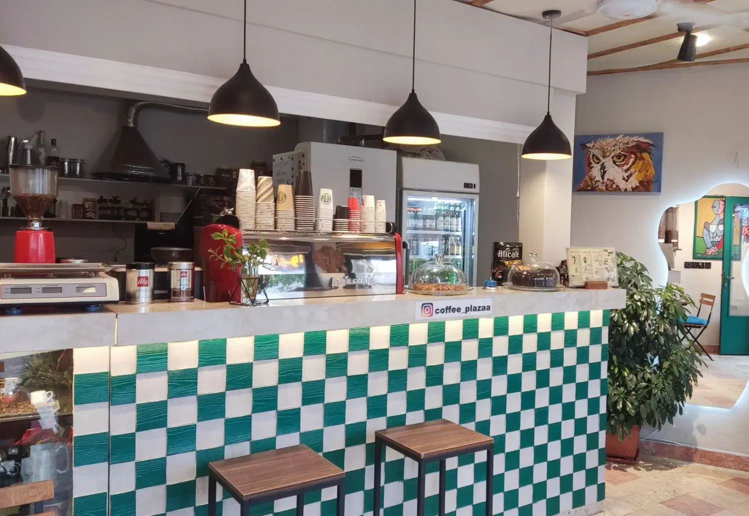 استخدام نیرو خانم / آقا پاره وقت در کافی شاپ|استخدام خدمات فروشگاه و رستوران|رامسر, |دیوار