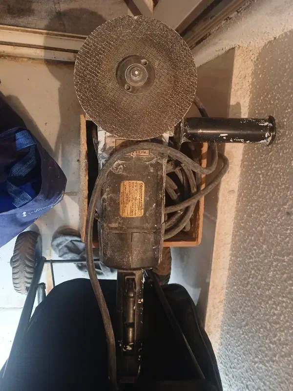 سنگ فرز|ابزارآلات|پرند, فاز ۶|دیوار