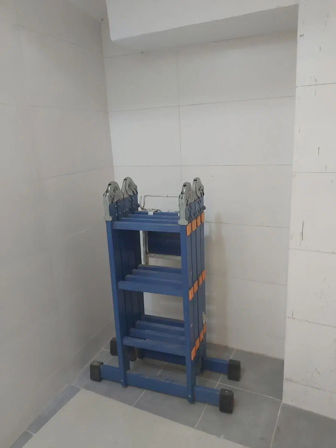 نردبان تاشو|ابزارآلات|رشت, پل تالشان|دیوار