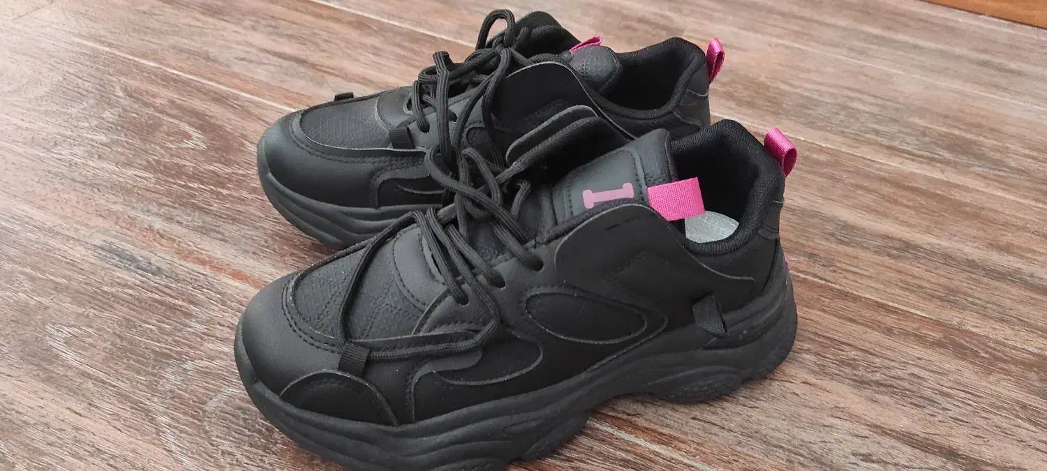 کفش اسپرت کاملا نو  سایز 38|کیف، کفش، کمربند|بندرعباس, |دیوار