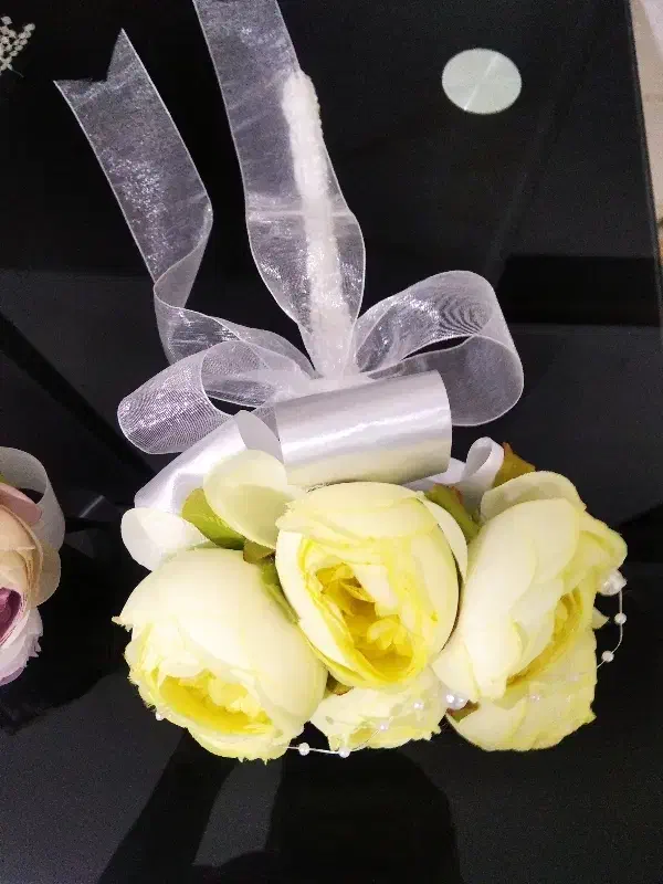 گیفت.  گل عروس.  حنابندون.  تولد|گل مصنوعی|بندر امام خمینی, |دیوار