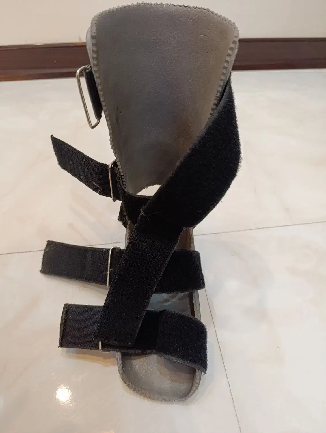 آتل متحرک پا|کیف، کفش، کمربند|اصفهان, جاوان|دیوار