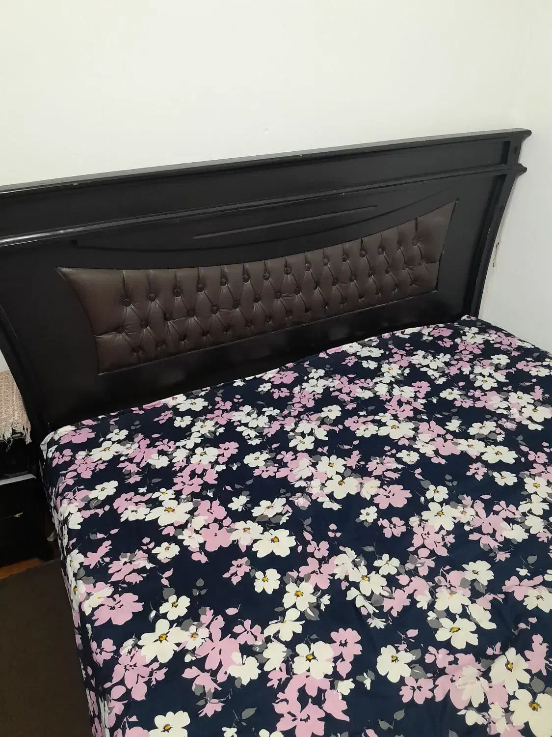 تخت خواب دونفره|تخت و سرویس خواب|ورامین, ورامین|دیوار