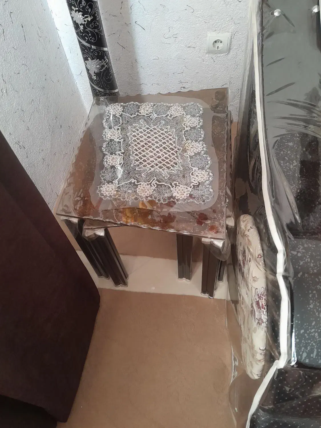 جلومبلی ۳تیکه|مبلمان خانگی و میز عسلی|بیرجند, |دیوار