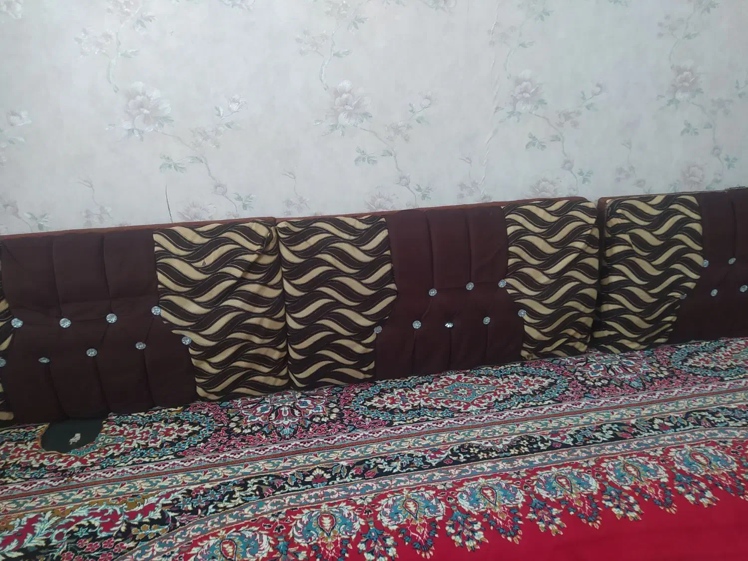 پشتی|پشتی|کوهدشت, |دیوار