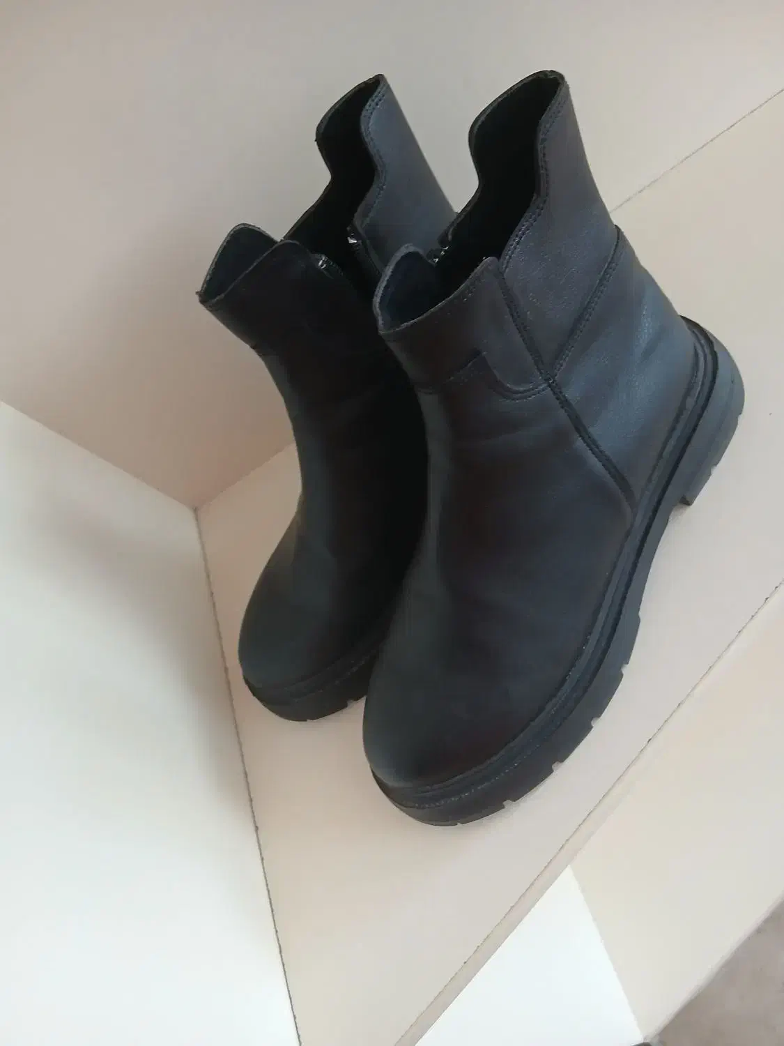 بوت و نیم بوت|کیف، کفش، کمربند|ملایر, |دیوار