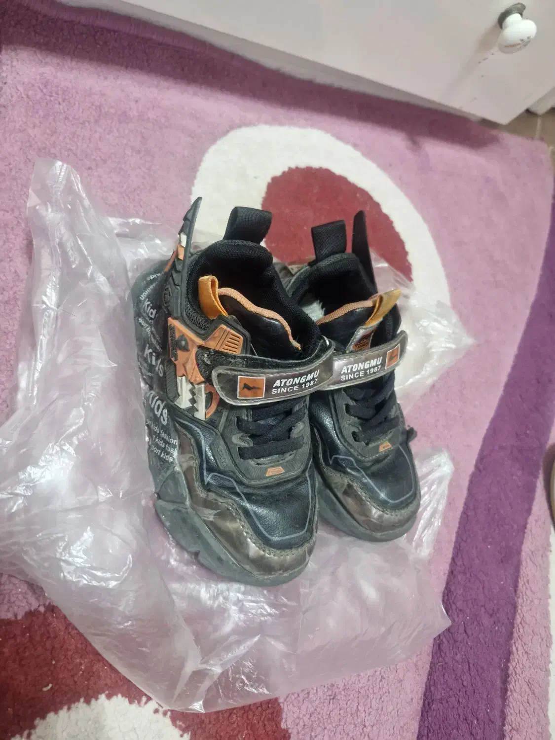 کفش و کتونی|کفش و لباس بچه|قم, باجک یک|دیوار