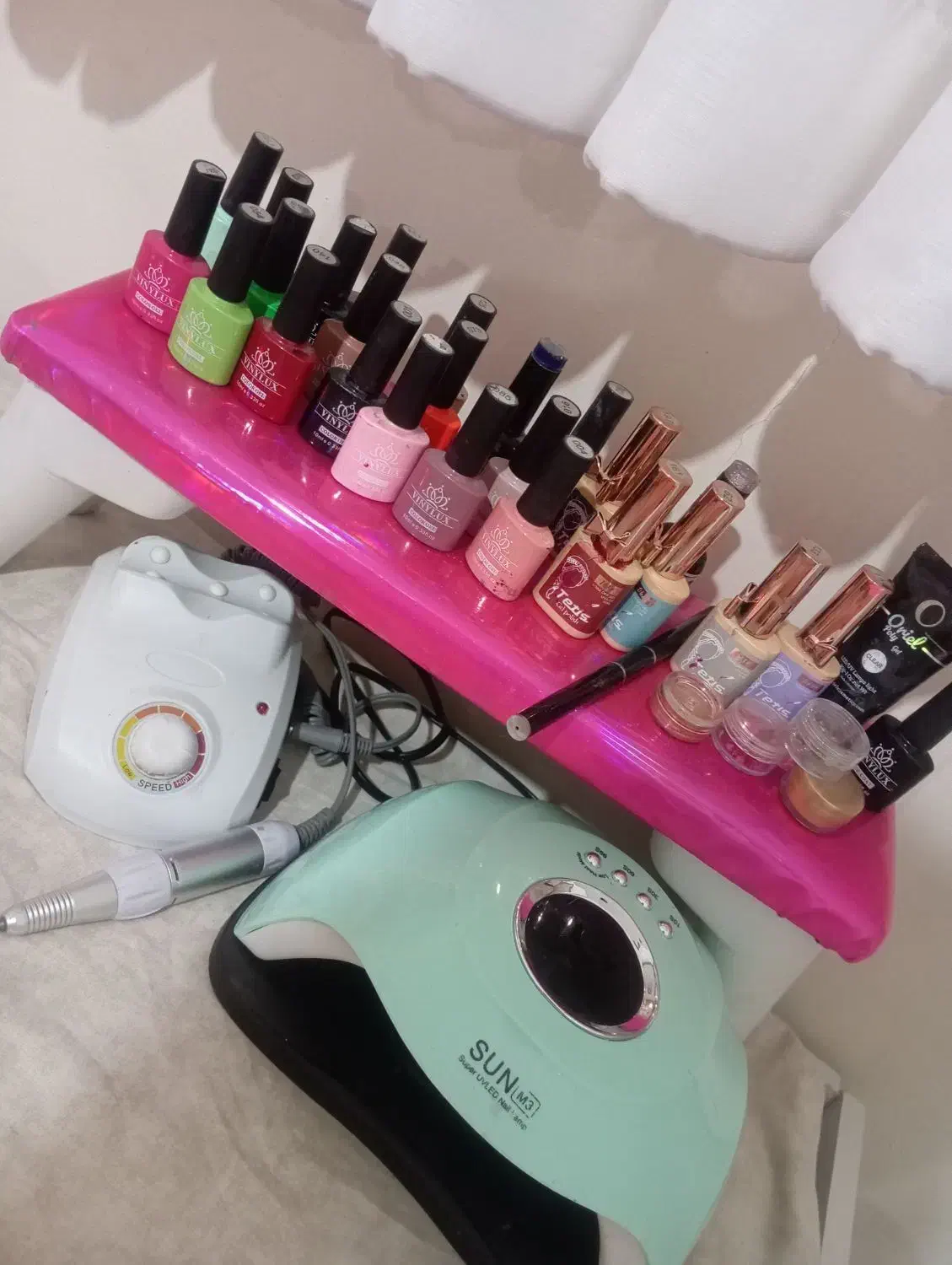 وسایل کاشت ناخن سالم|آرایشگاه و سالن‌های زیبایی|سنندج, |دیوار