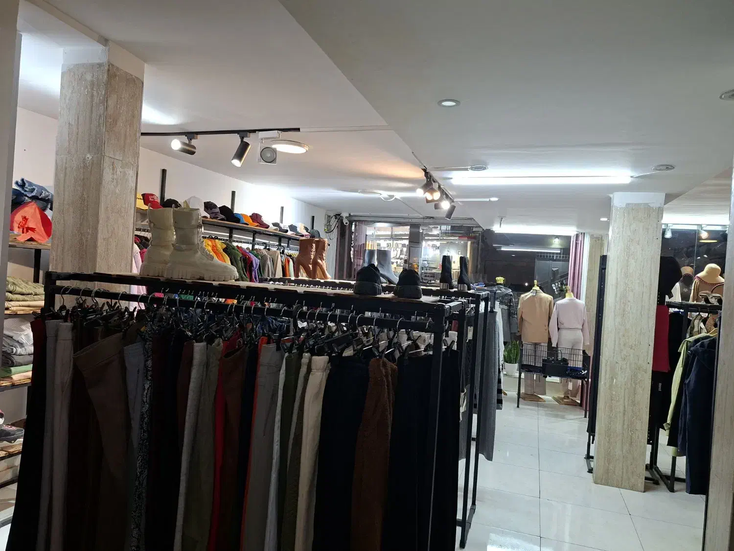 اجاره ی یک باب مغازه ی دو دهنه با متراژ ۷۸ متر|اجارهٔ مغازه و غرفه|ارومیه, |دیوار