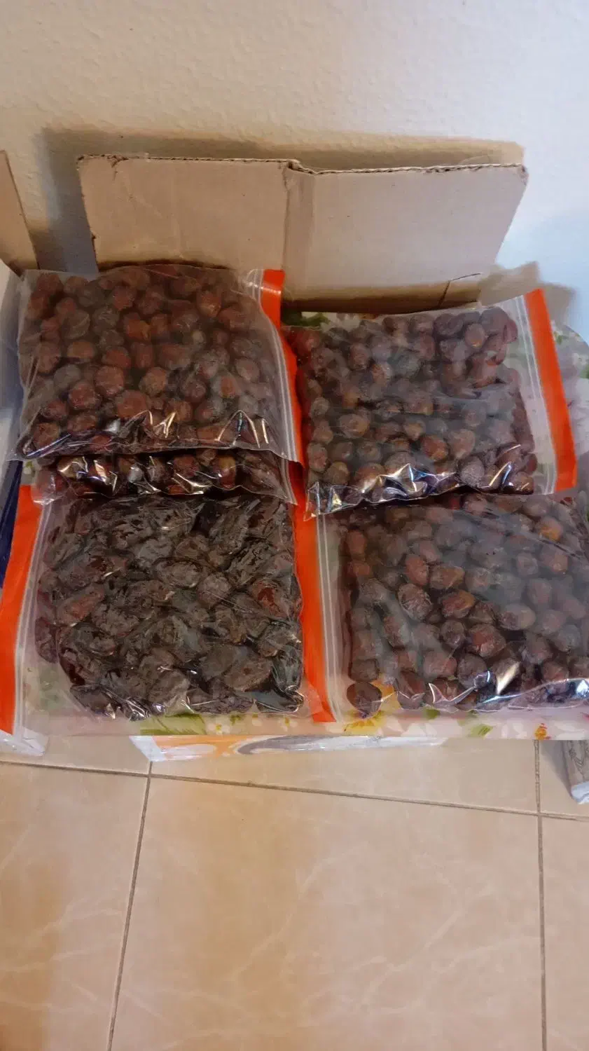 خرما بدون هسته و پیارم دشتستان|خوردنی و آشامیدنی|شاهین‌شهر, عطار|دیوار