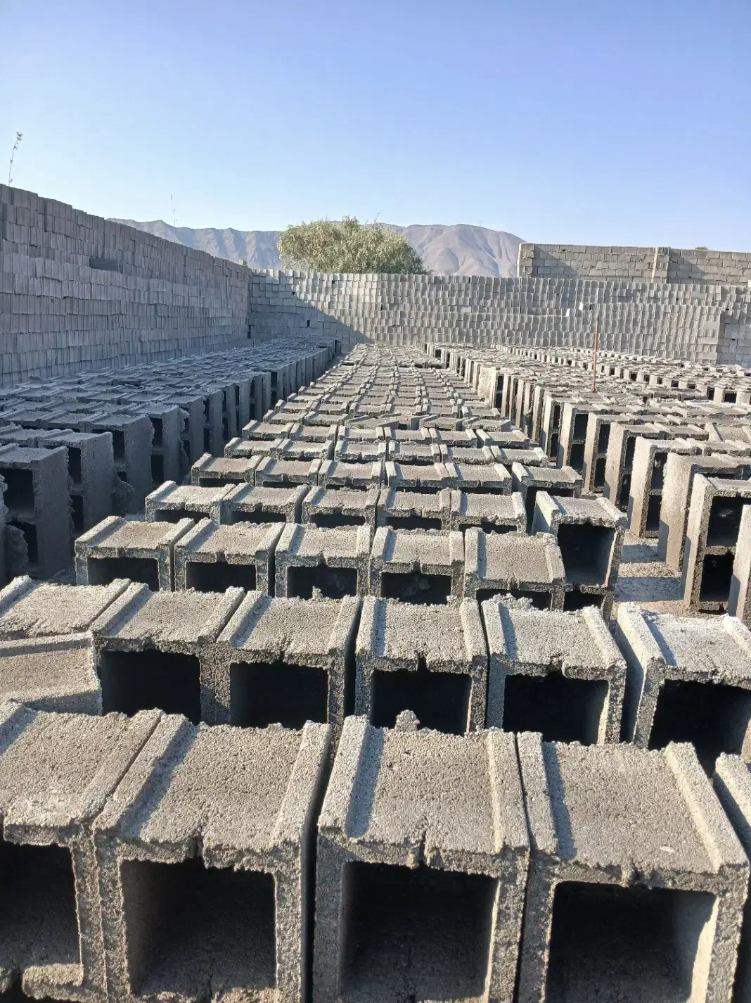 بلوک سیمانی با دستگاه تمام اتوماتیک|مصالح و تجهیزات ساختمان|میانه, |دیوار