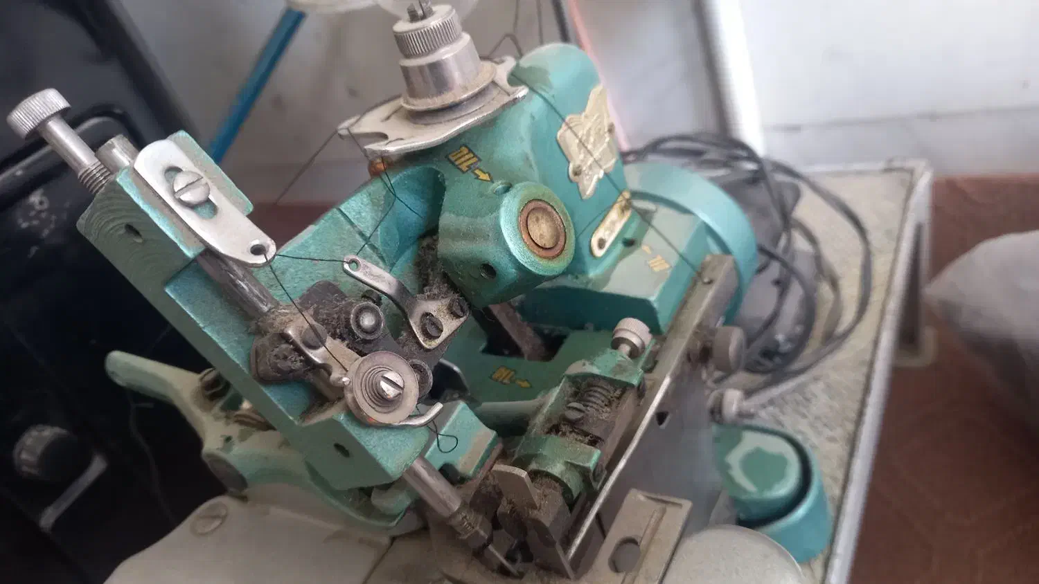 چرخ خیاطی سردوز۳نخ سالم|چرخ خیاطی و ریسندگی|نجفآباد, شیخ بهایی جنوبی|دیوار