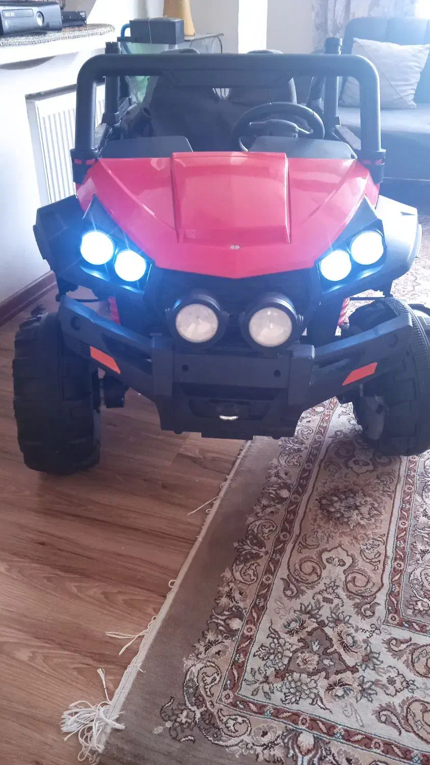 ماشین شارژی دو نفره|اسباببازی بچه|قزوین, |دیوار