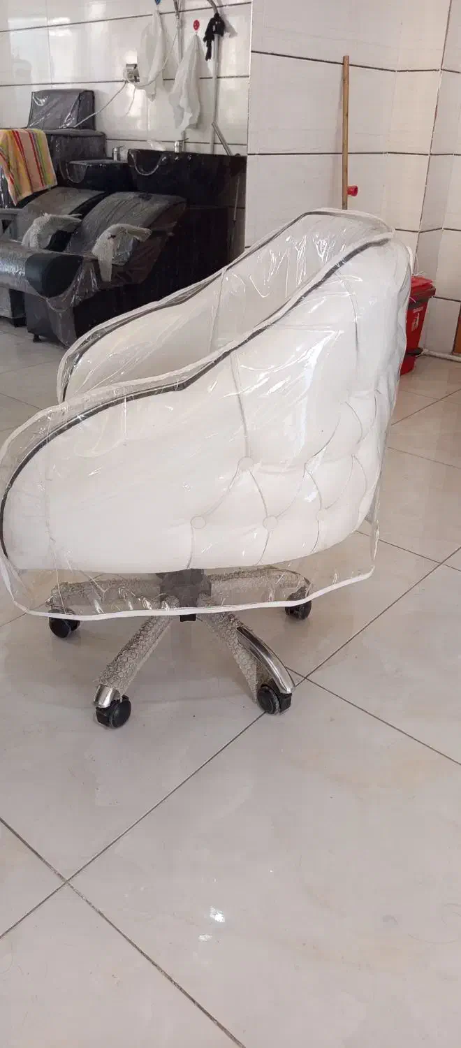 فروش سالن زیبایی به دلیل مهاجرت فوری|آرایشگاه و سالنهای زیبایی|ایلام, |دیوار