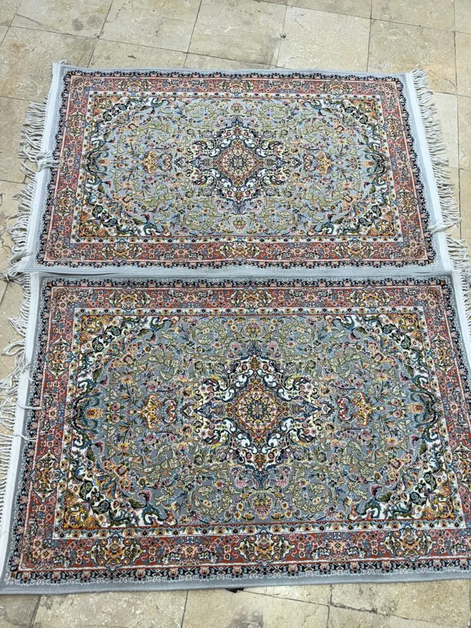 فرش جفت ۹ متری ۷۰۰شانه|فرش|قدس, شهرقدس|دیوار