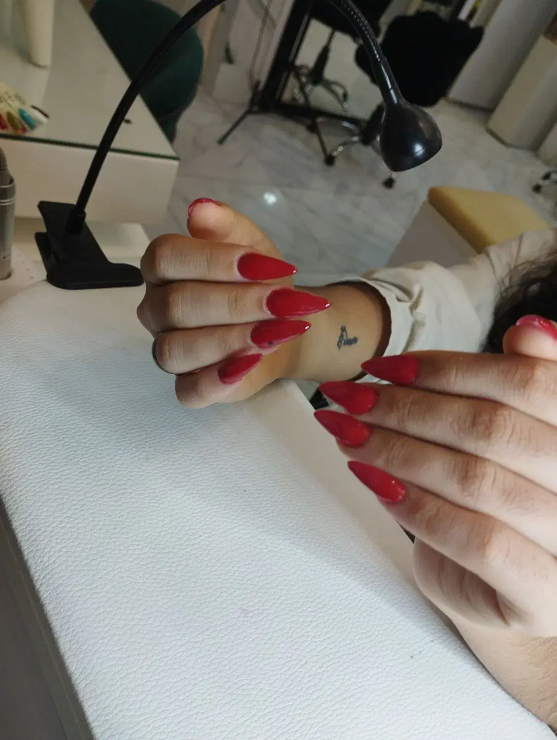 خدمات ناخن با بهترین متریال|خدمات آرایشگری و زیبایی|کیش, |دیوار