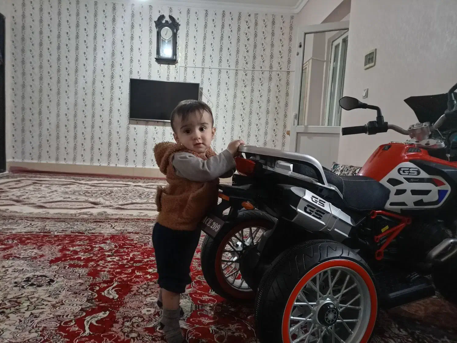 موتور شارژی سه چرخ پر قدرت|اسباببازی|ورزقان, |دیوار