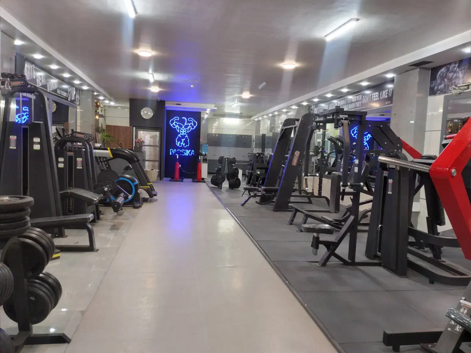 اجاره سانس باشگاه بدنسازی پارسیکا|اجارهٔ کوتاه‌مدت دفتر کار و فضای آموزشی|اصفهان, دوطفلان|دیوار