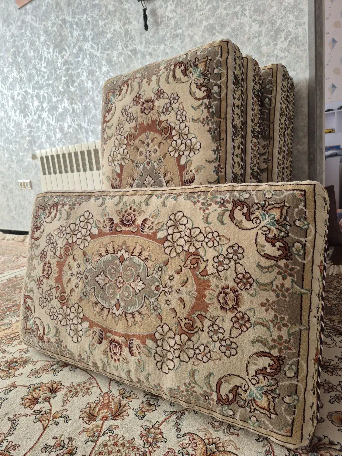 پشتی داخل پنبه ۶عددی|پشتی|سنندج, |دیوار
