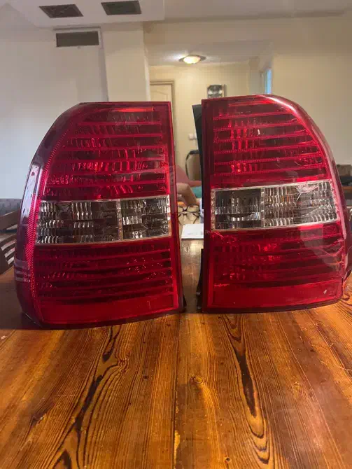 چراغ خطر اصلی اسپورتیج|قطعات یدکی و لوازم جانبی|کرج, عظیمیه|دیوار