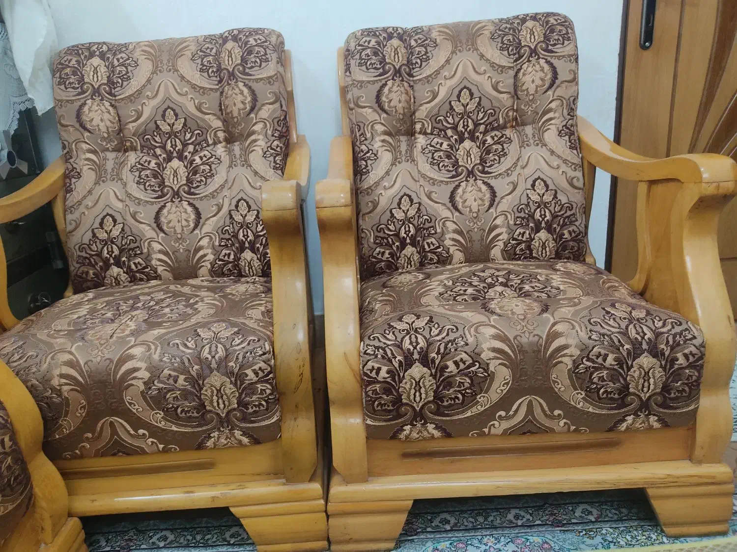 مبل ۷ نفره سالم با میز|مبلمان خانگی و میز عسلی|اصفهان, قهجاورستان|دیوار