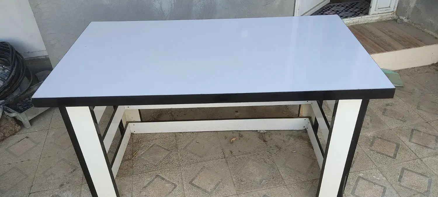 میز کار محکم|میز تحریر و کامپیوتر|دوگنبدان, |دیوار