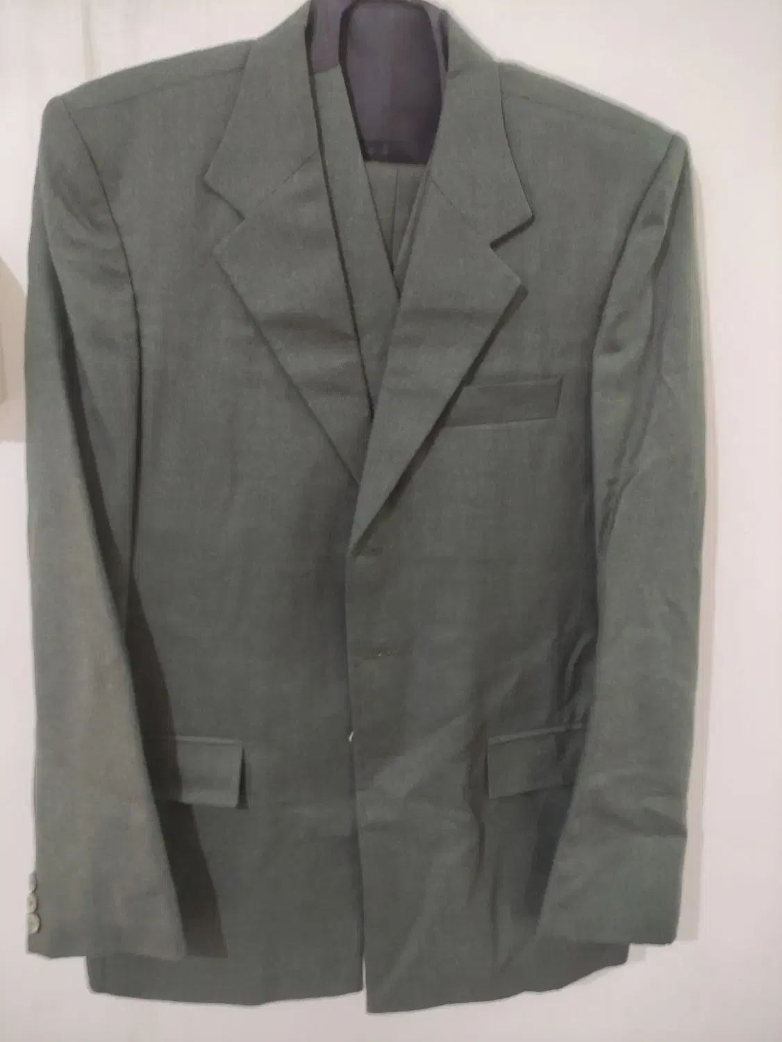 کت و شلوار|لباس|کلاله, |دیوار